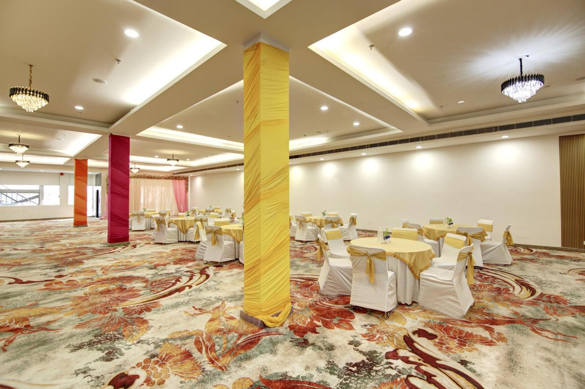 Flxho Cyber One - Hotel And Banquet Cyber City Gurgaon Exterior foto