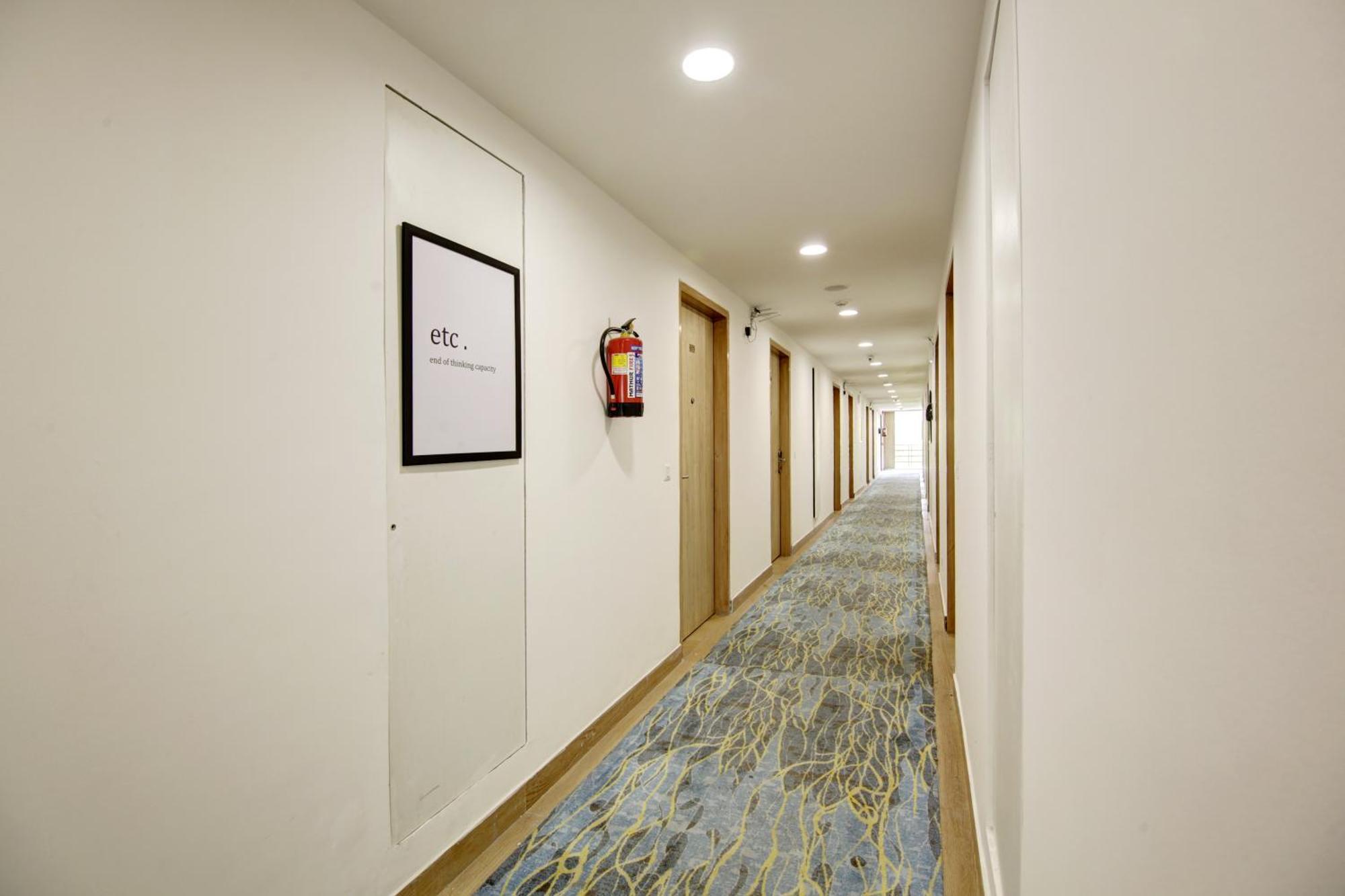 Flxho Cyber One - Hotel And Banquet Cyber City Gurgaon Exterior foto