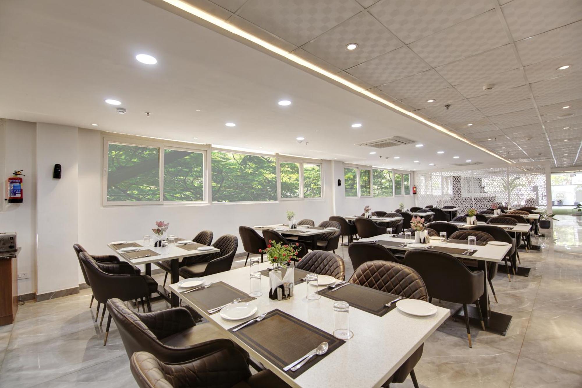 Flxho Cyber One - Hotel And Banquet Cyber City Gurgaon Exterior foto